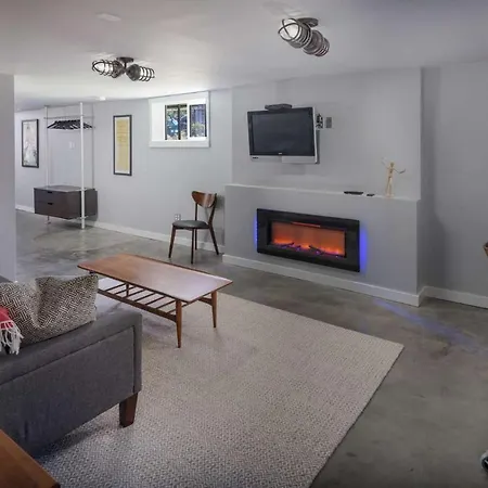 Southeast Portland Retreat Villa